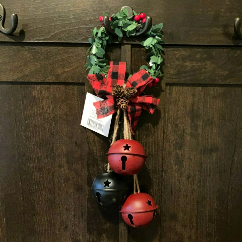 NWT Door bells Holiday Wreath with Star bell